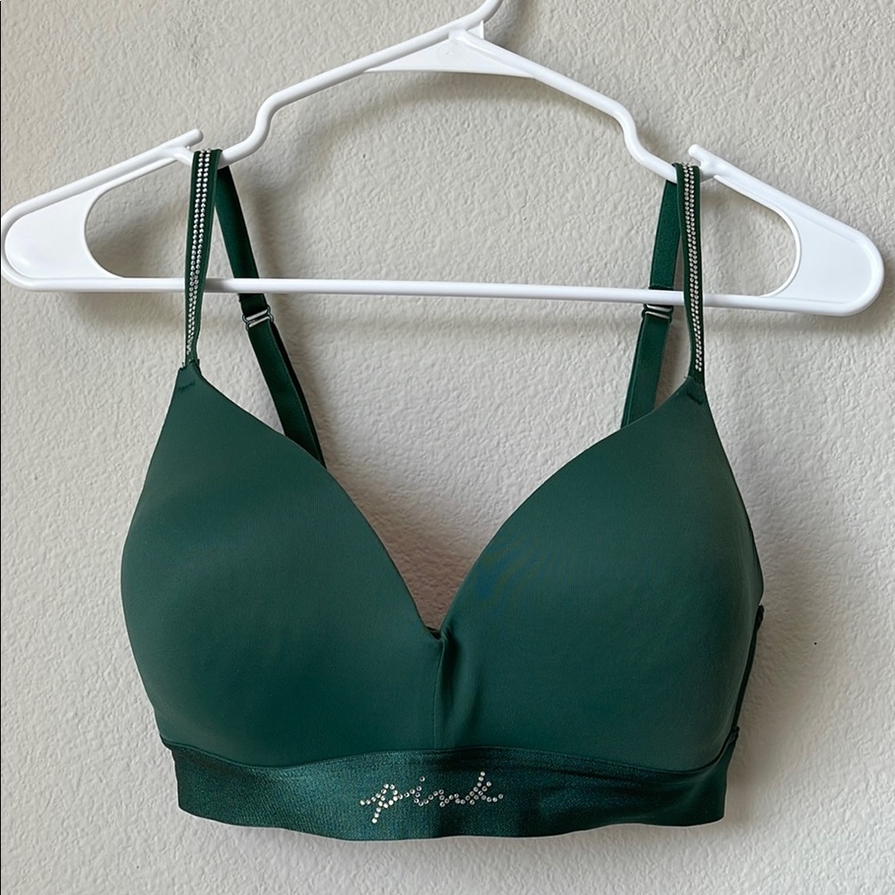 🤍 Victoria's Secret Pink Wear Everywhere Lightly Lined Bra
